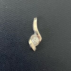 14k White Gold Genuine Diamond Pendant